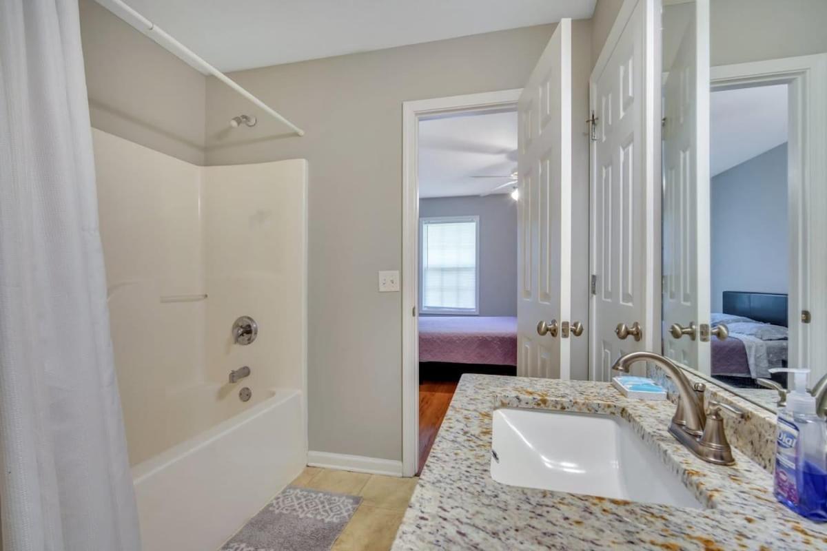 Charming Gray Home- 5 Mins From Gsu! Statesboro Zewnętrze zdjęcie